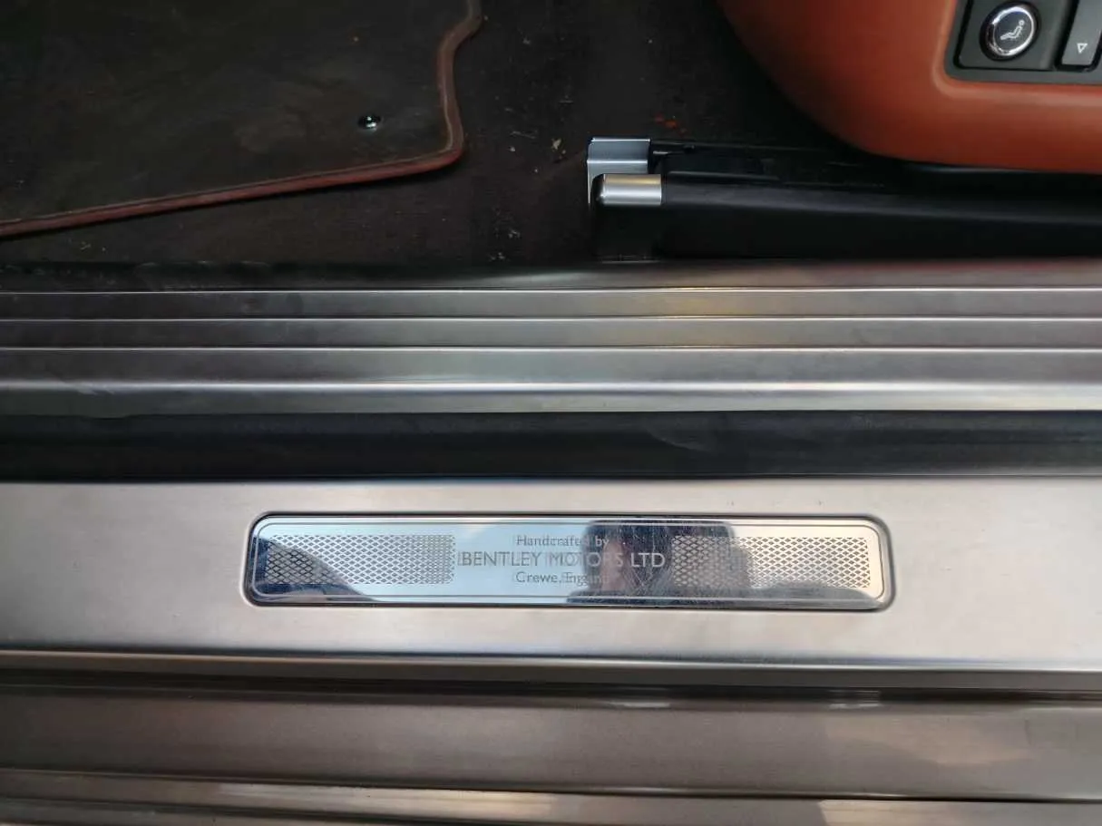 Car image 36