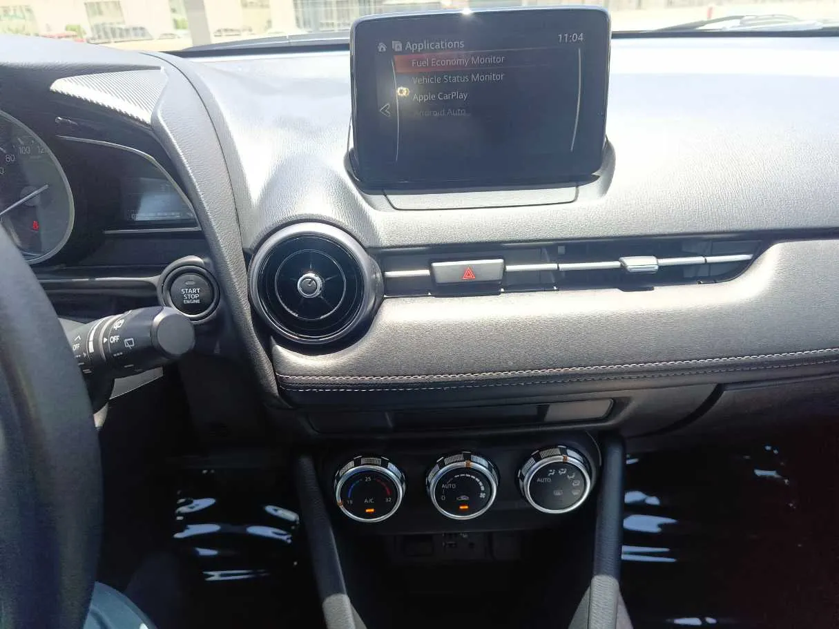 Car image 24