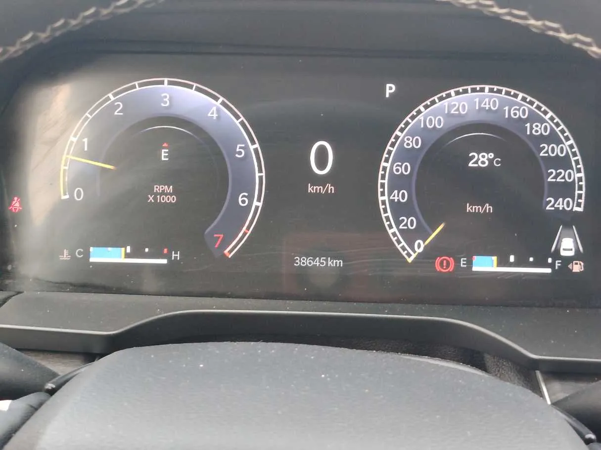 Car image 20