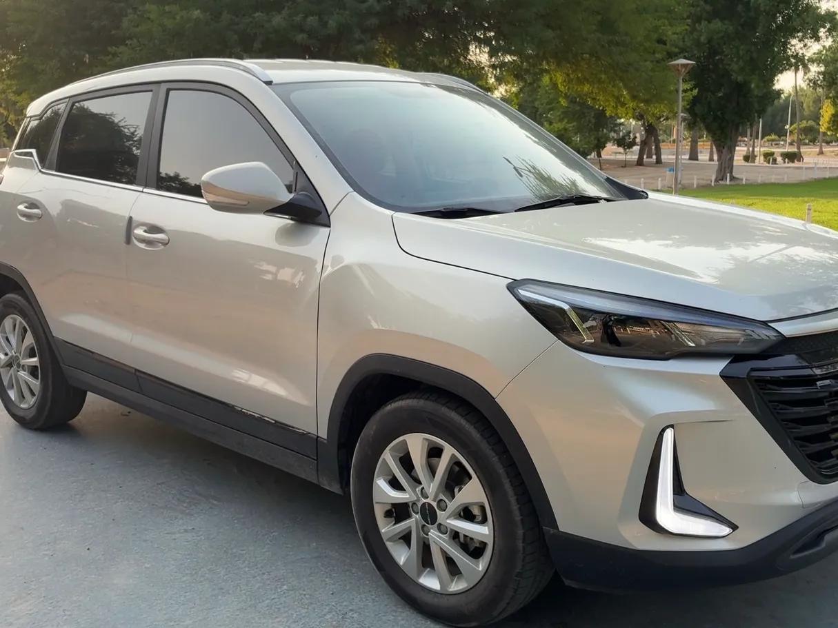 Car image 3