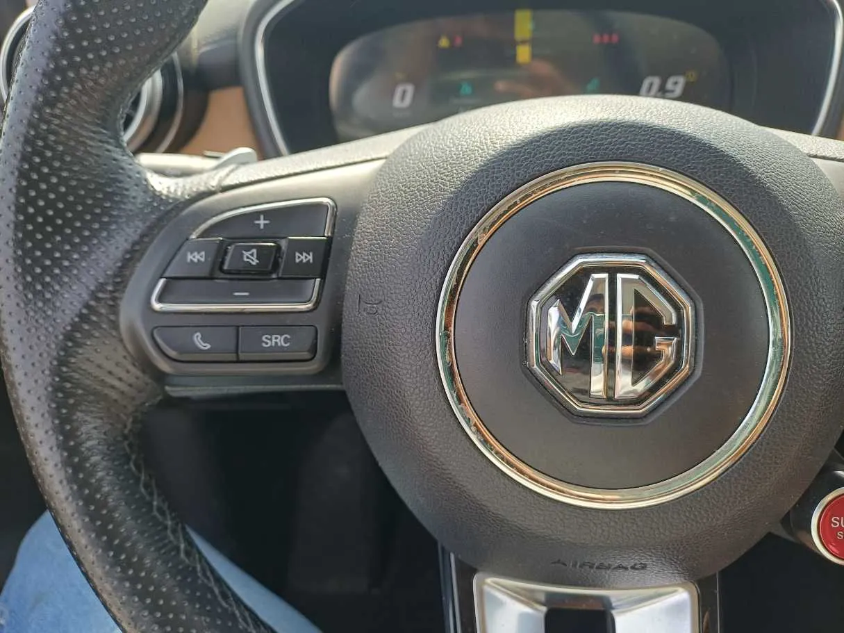 Car image 20