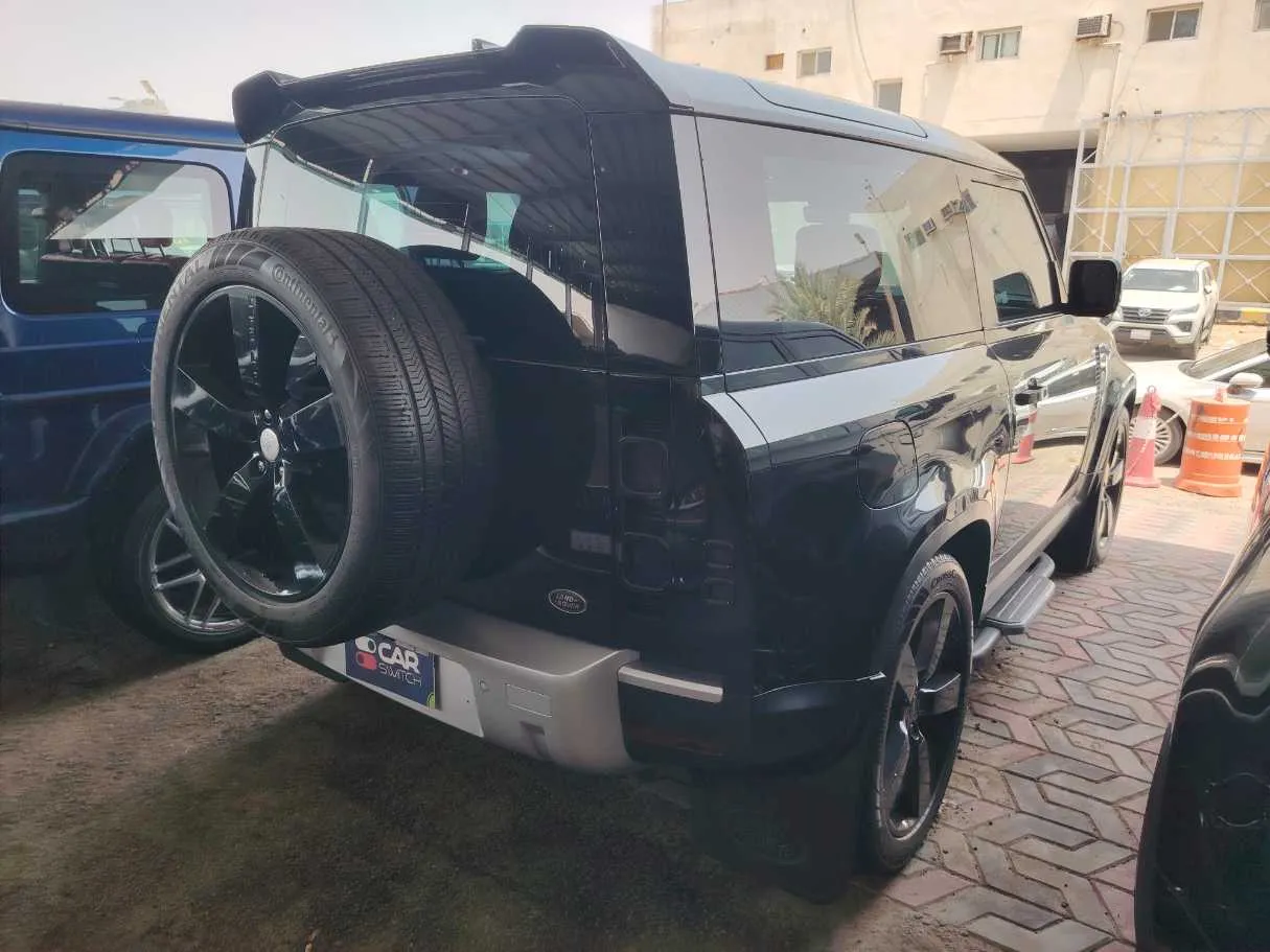 Car image 5