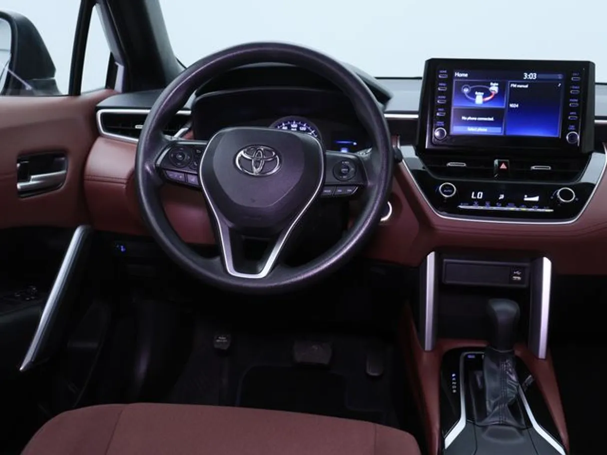 Car image 15