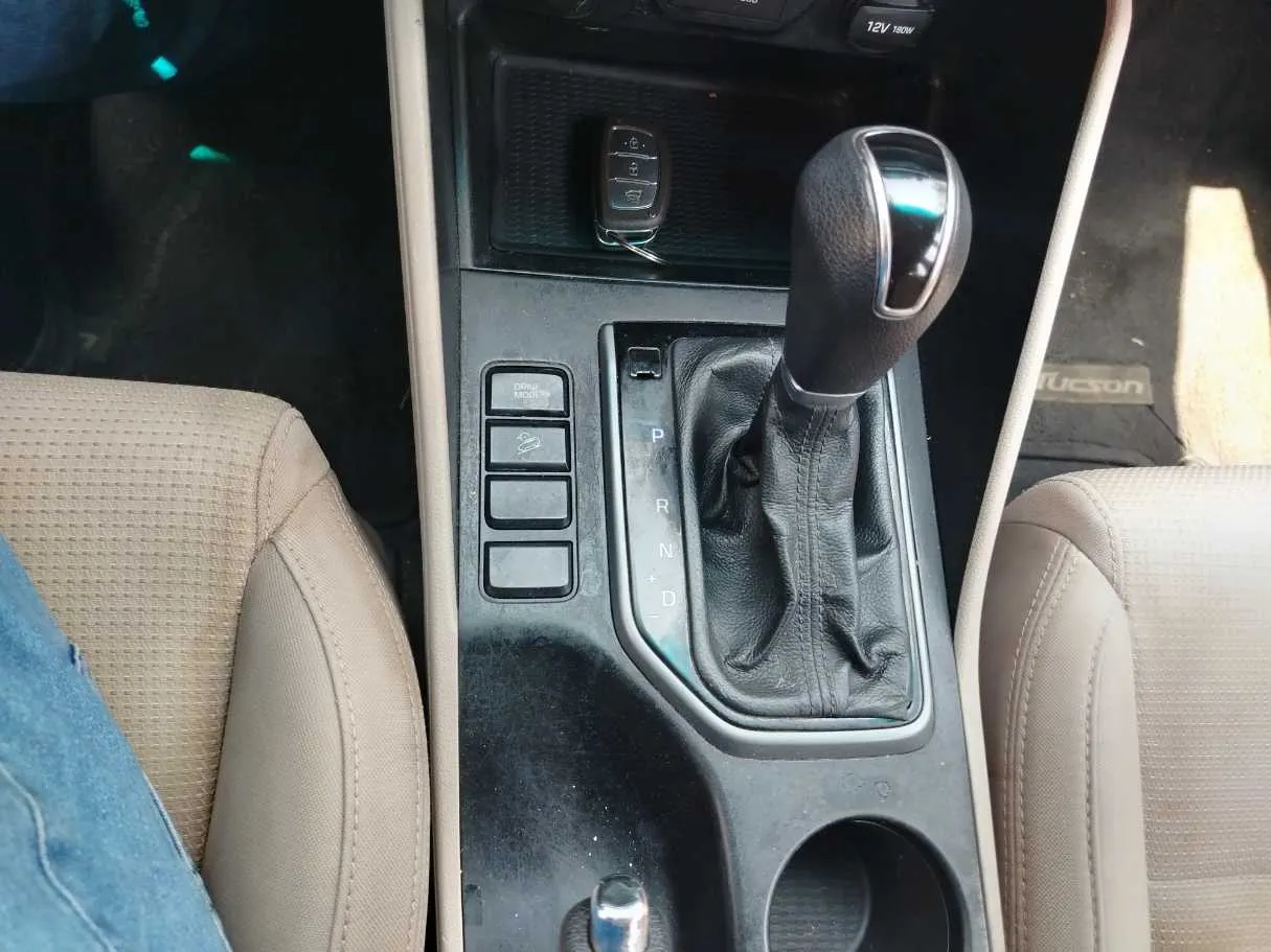 Car image 23