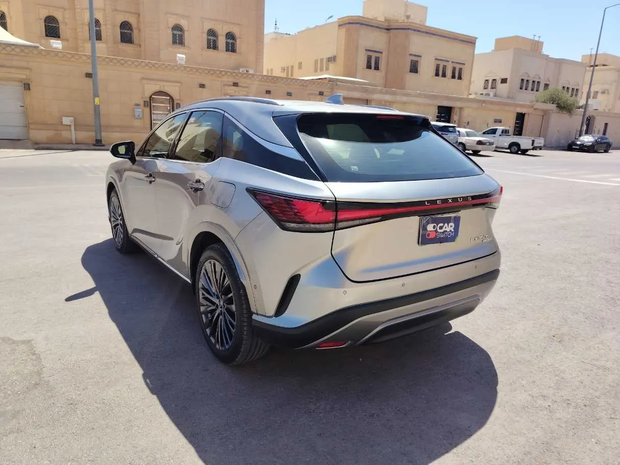 Car image 7