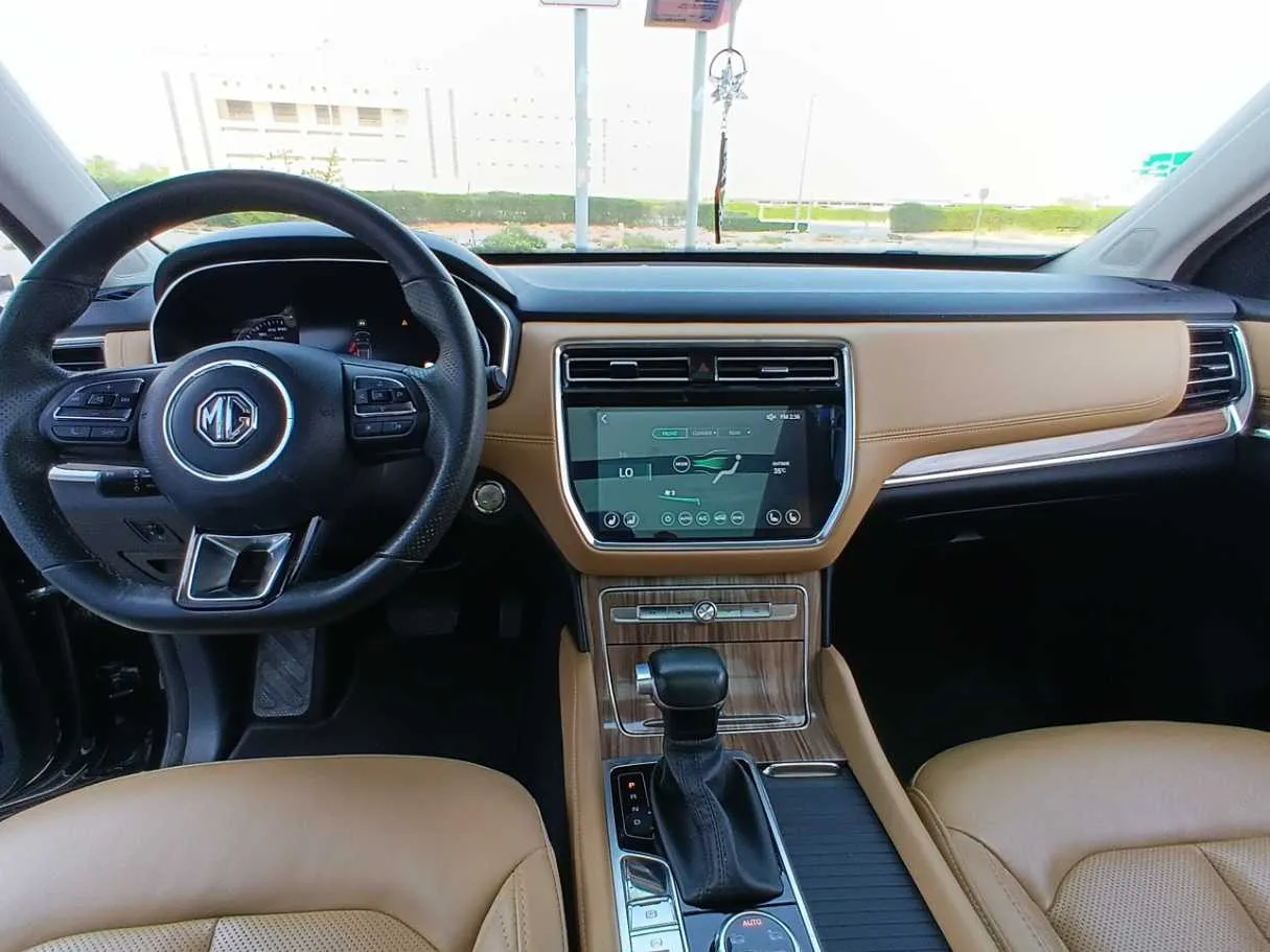 Car image 15