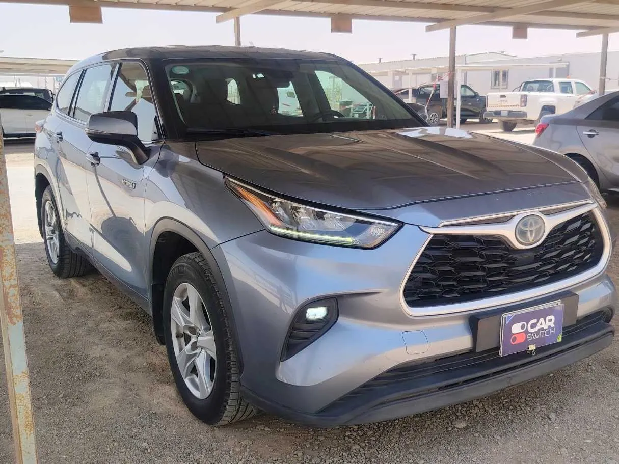 Car image 3
