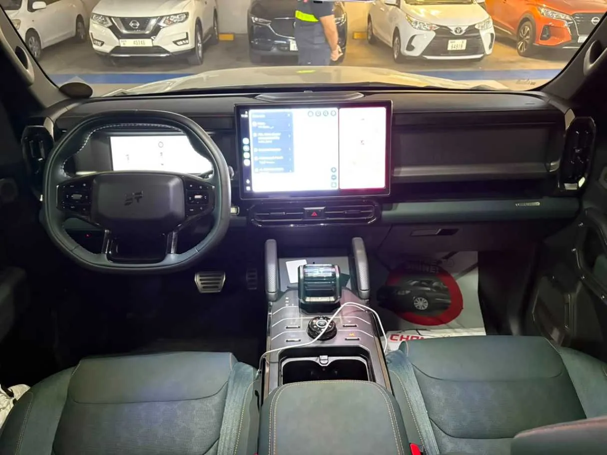 Car image 20