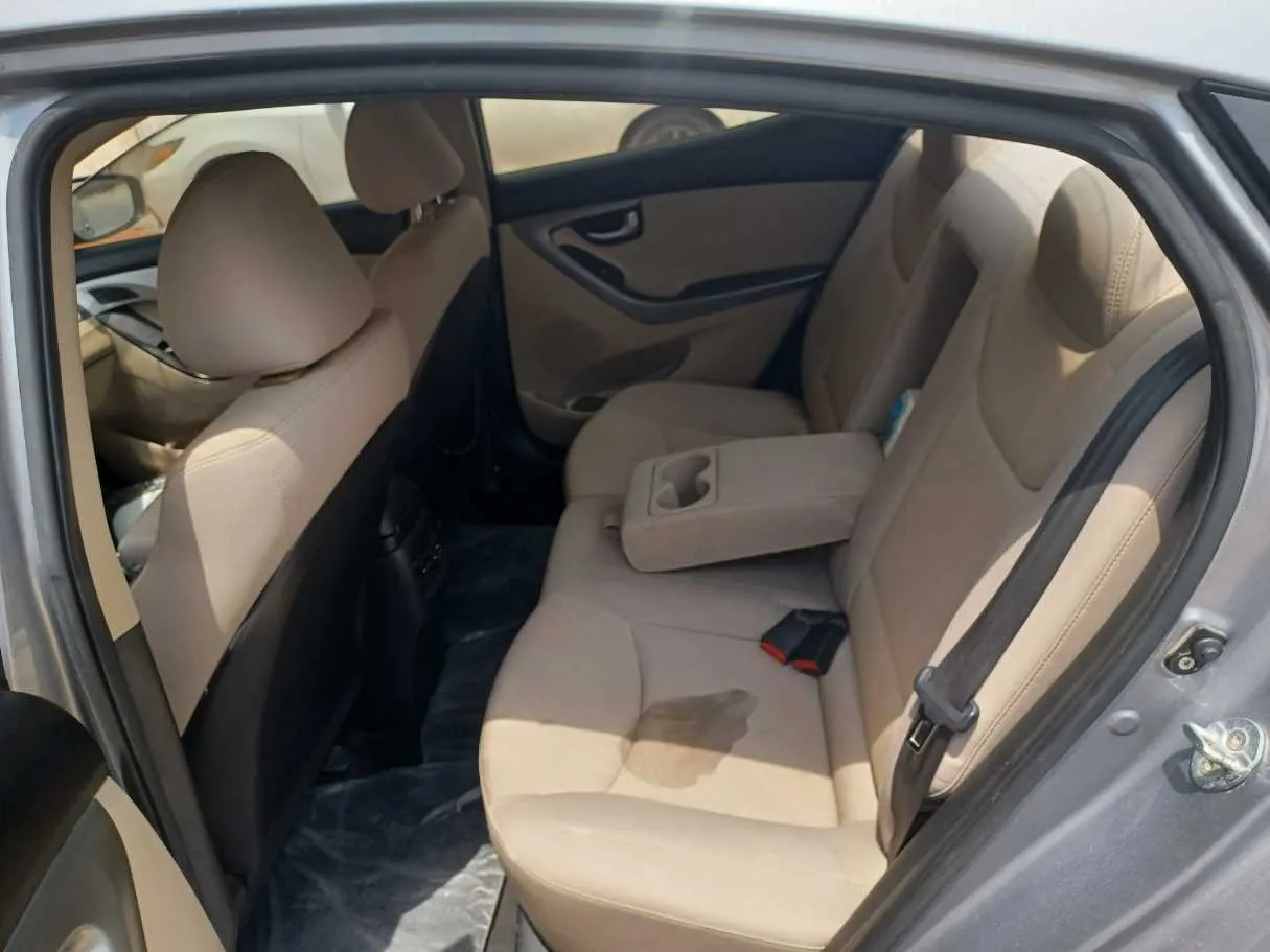 Car image 15