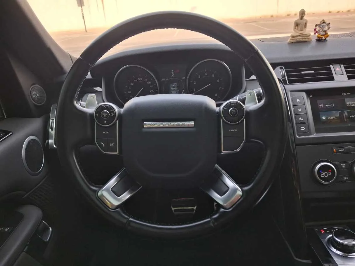 Car image 18