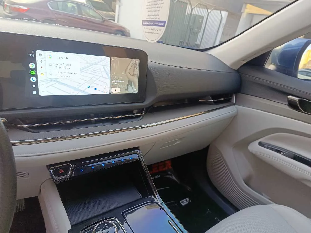 Car image 22