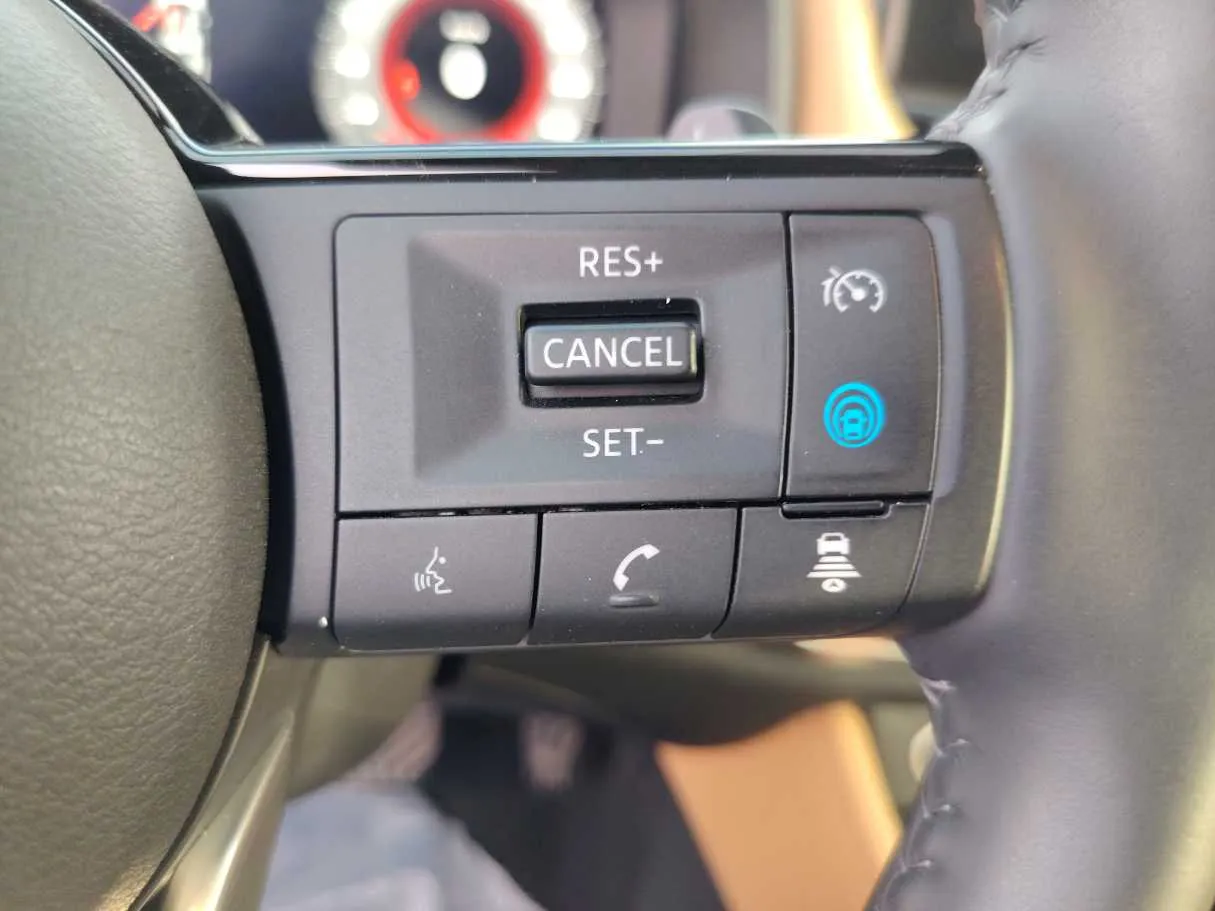 Car image 30