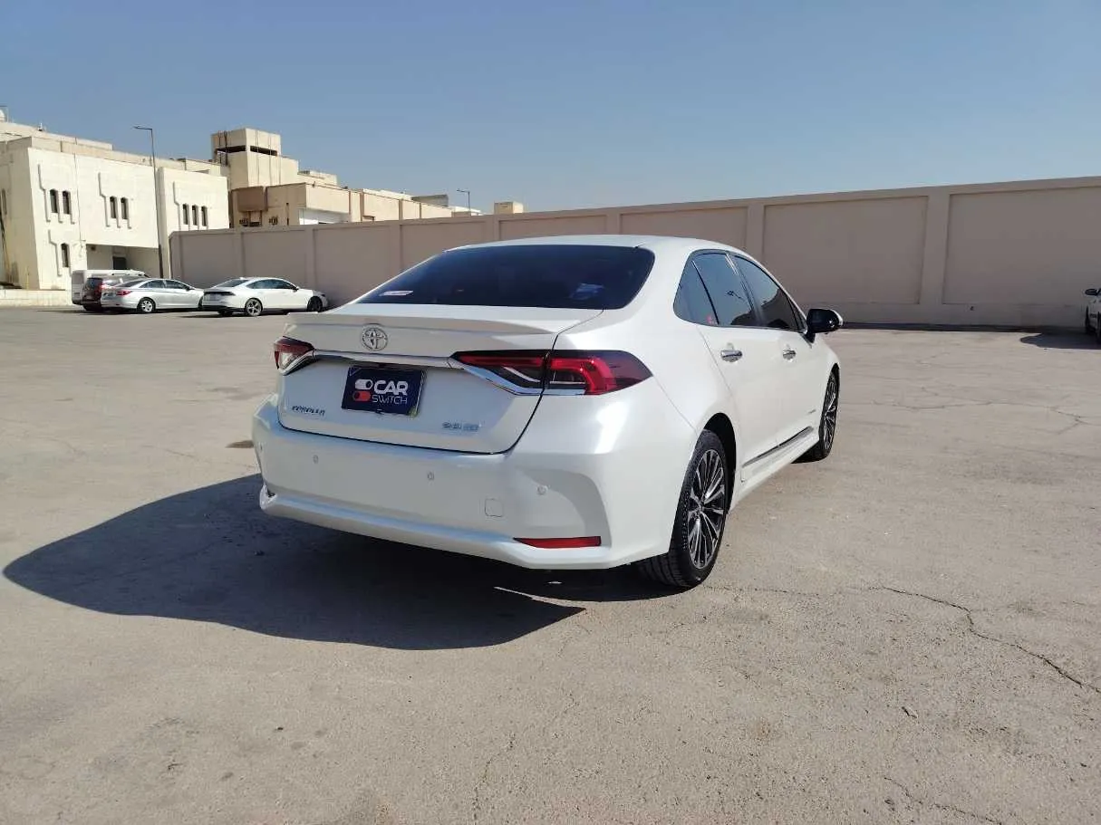 Car image 5
