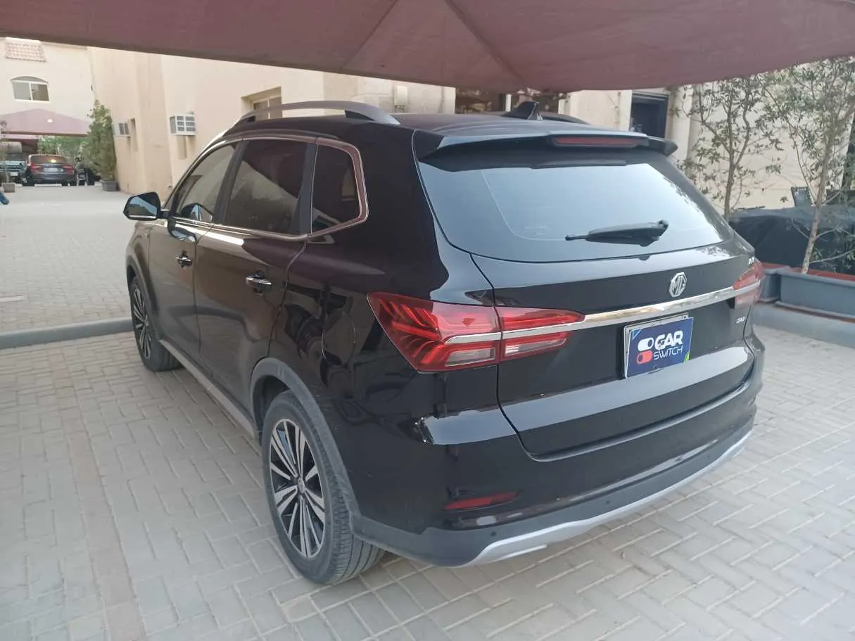 Car image 7