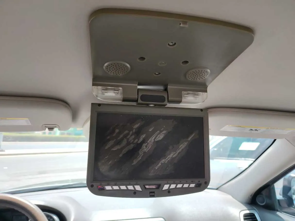 Car image 36