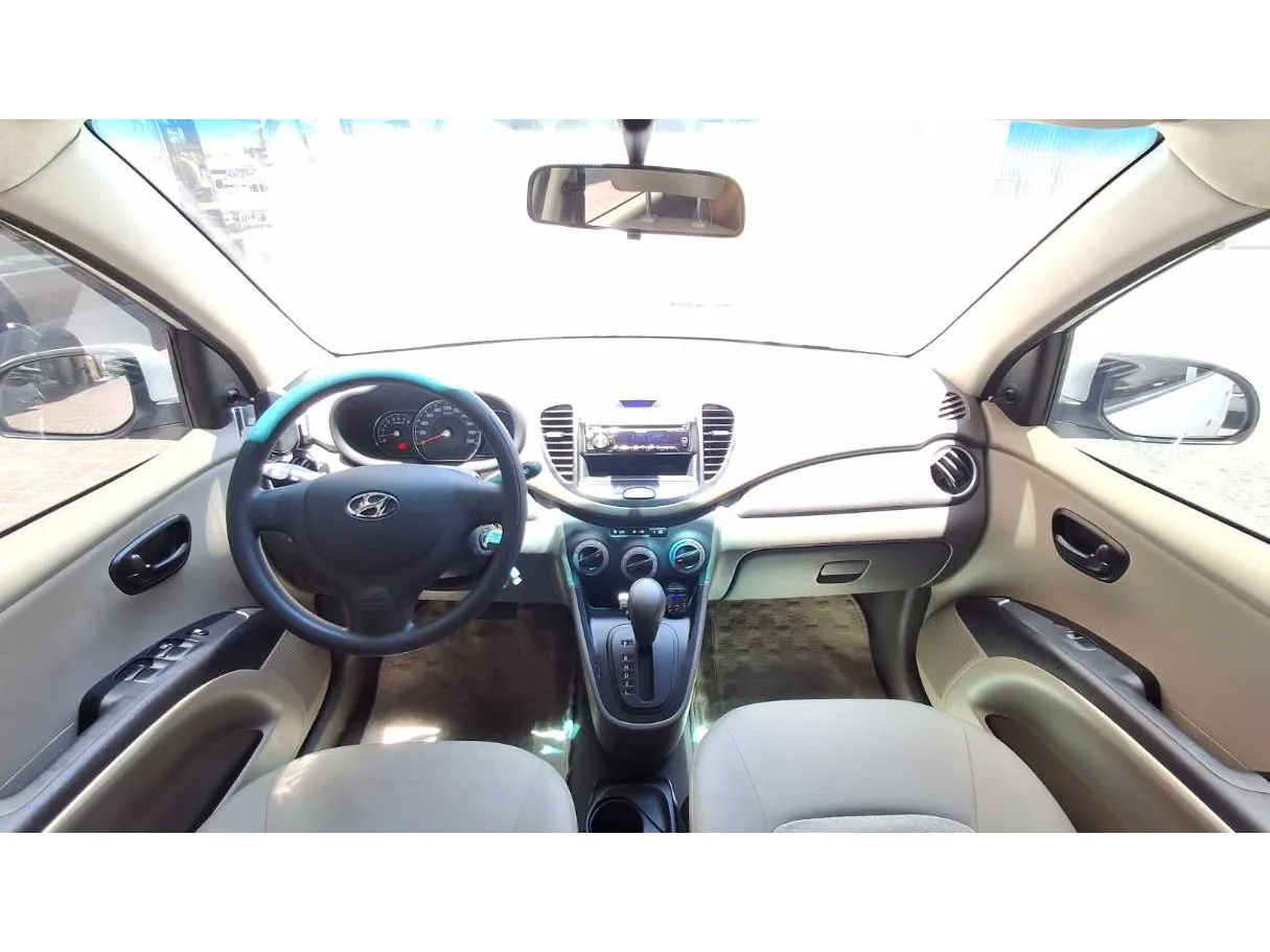 Car image 16