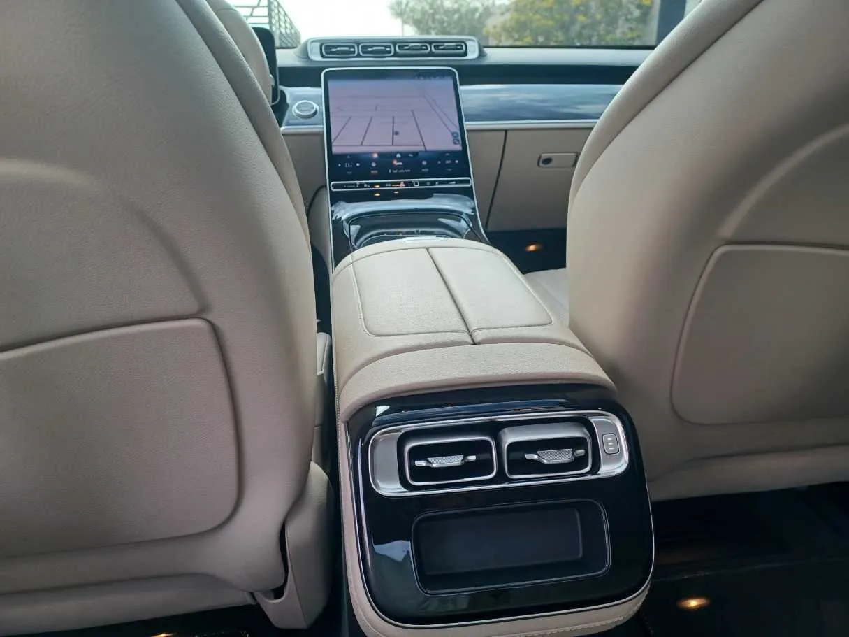 Car image 22