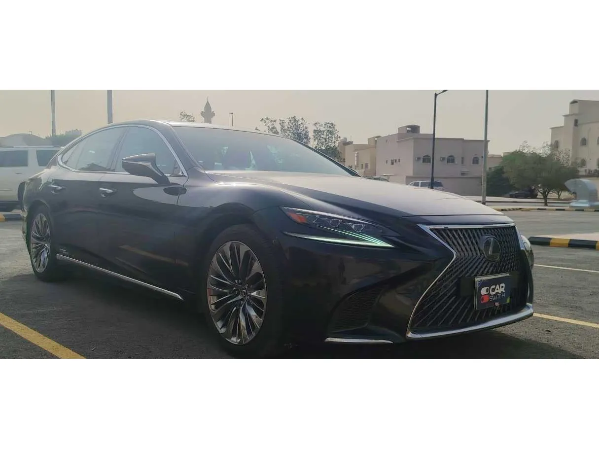 Car image 3