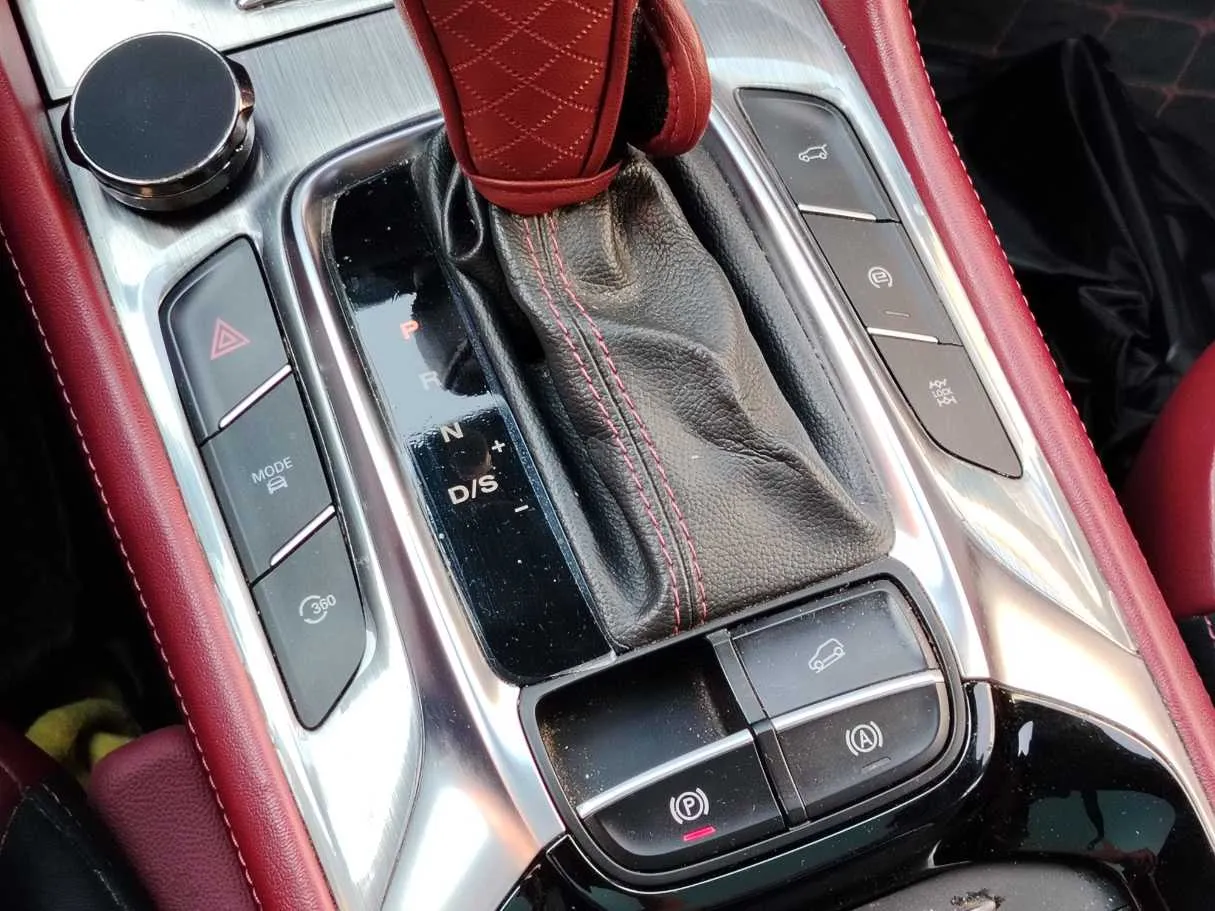 Car image 22