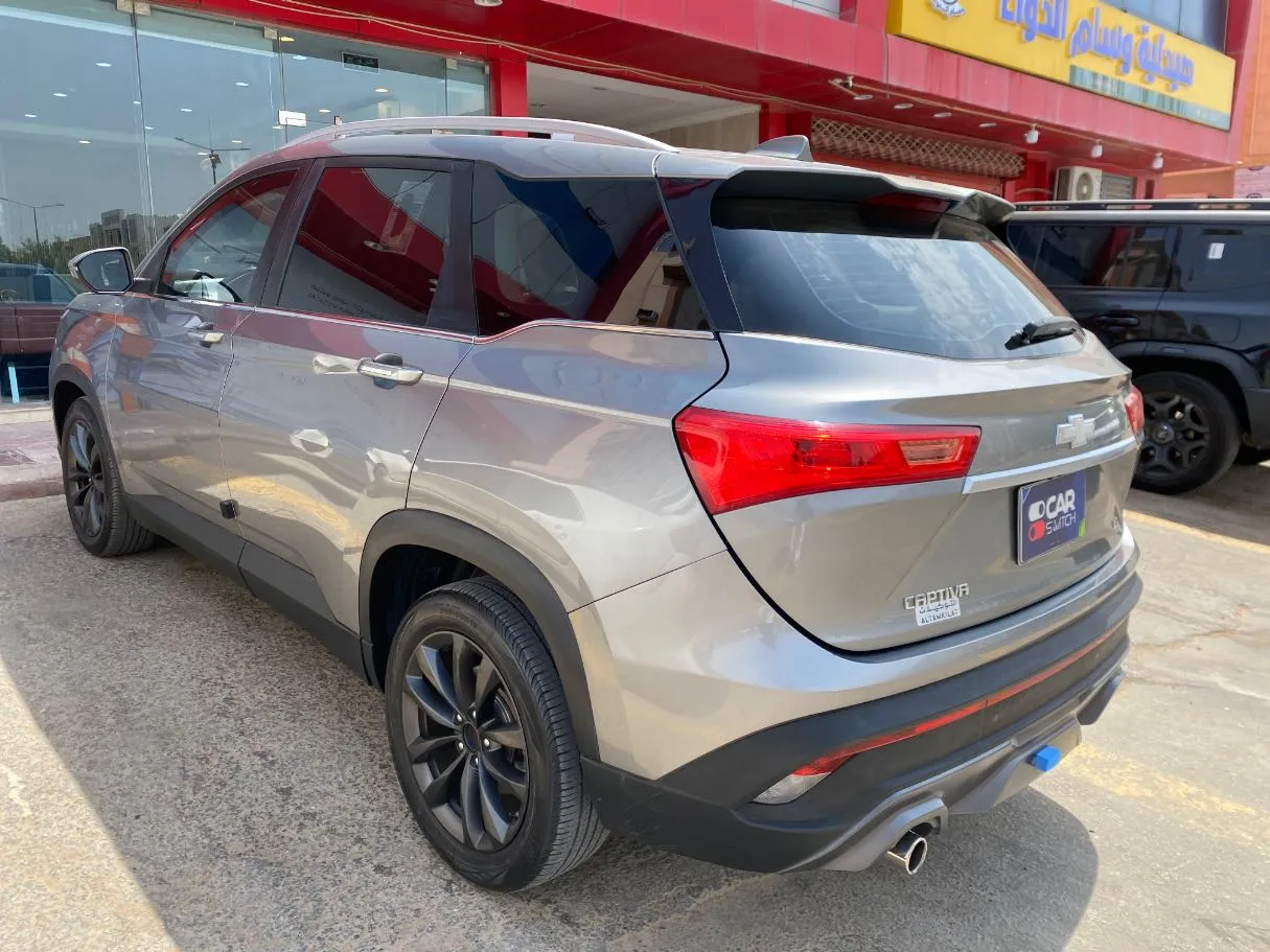 Car image 7