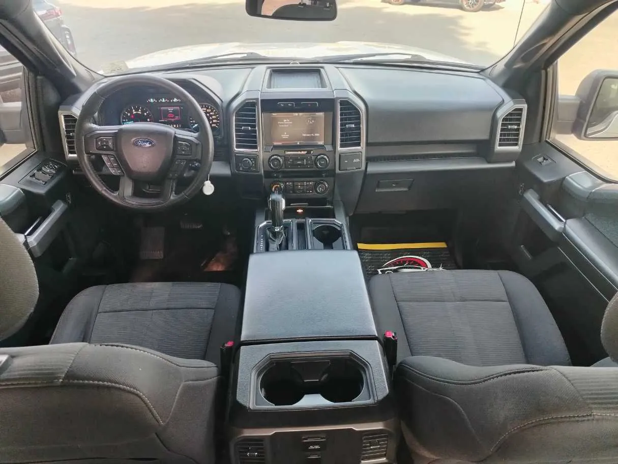 Car image 20