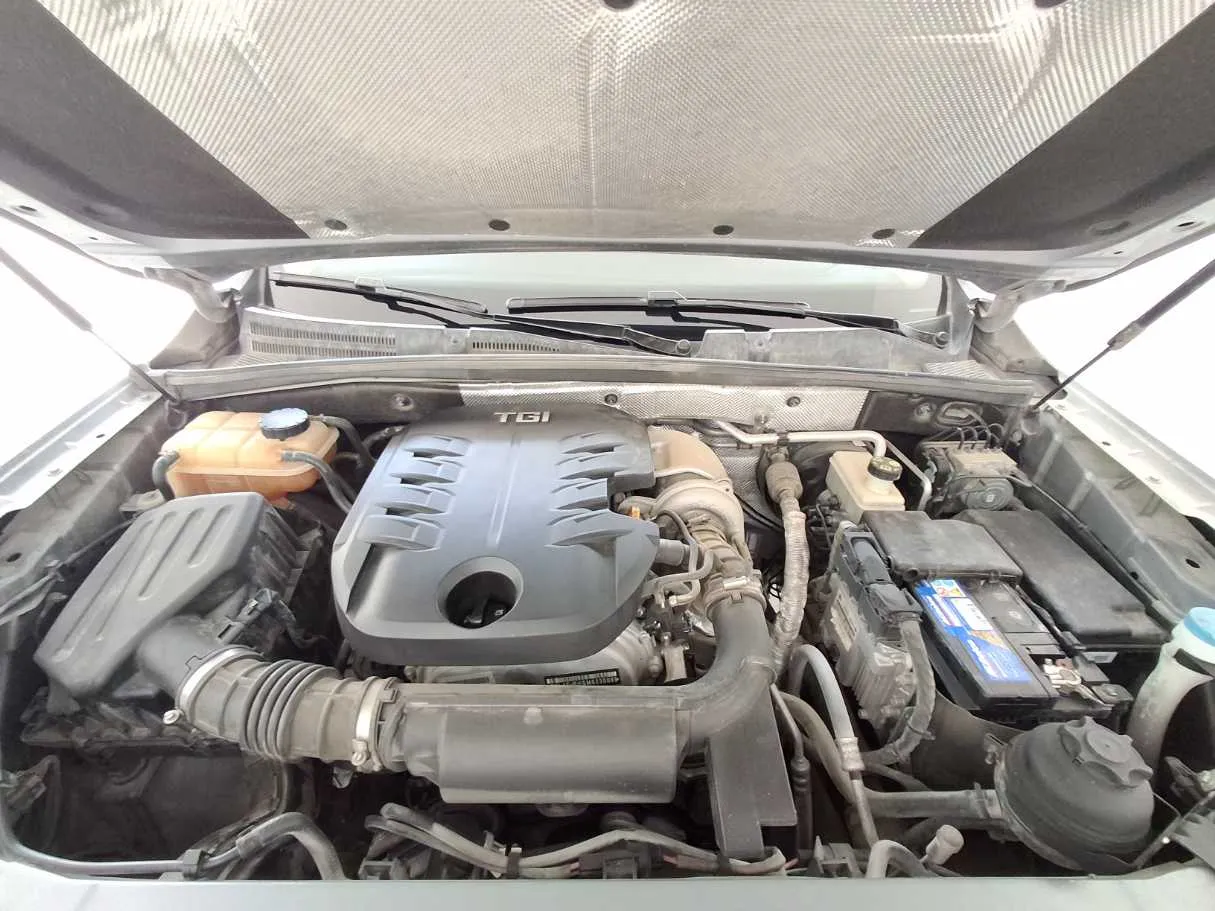 Car image 20