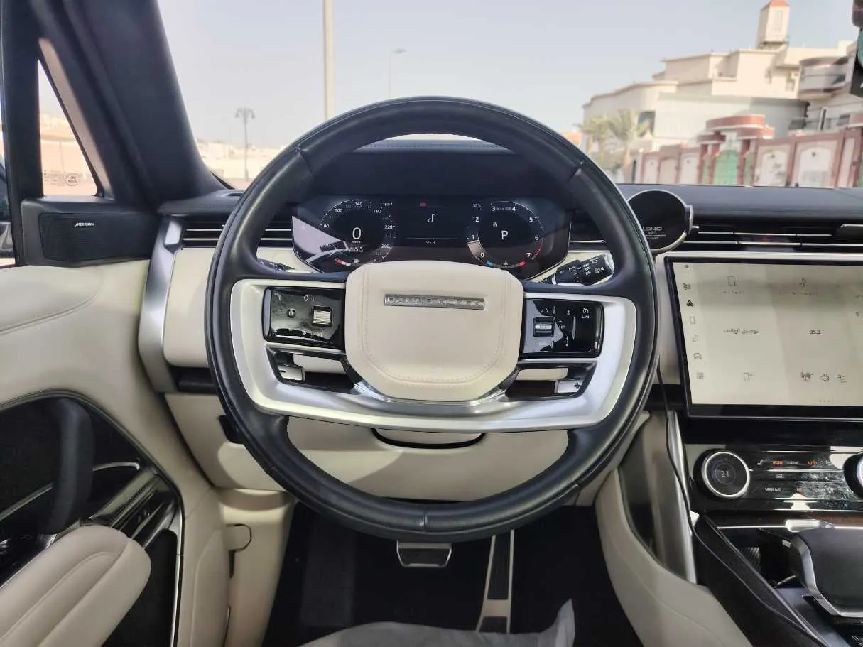 Car image 21