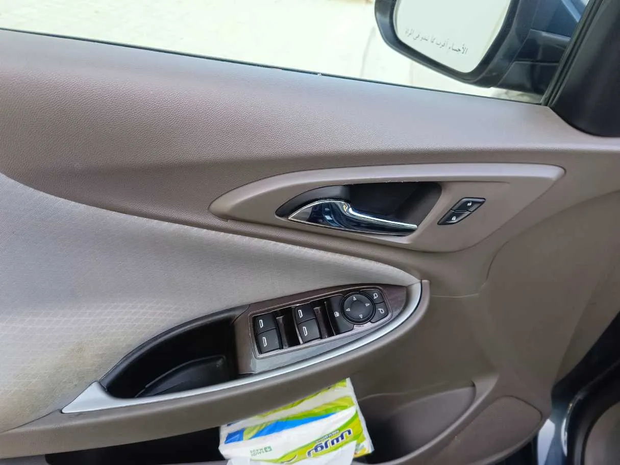 Car image 29