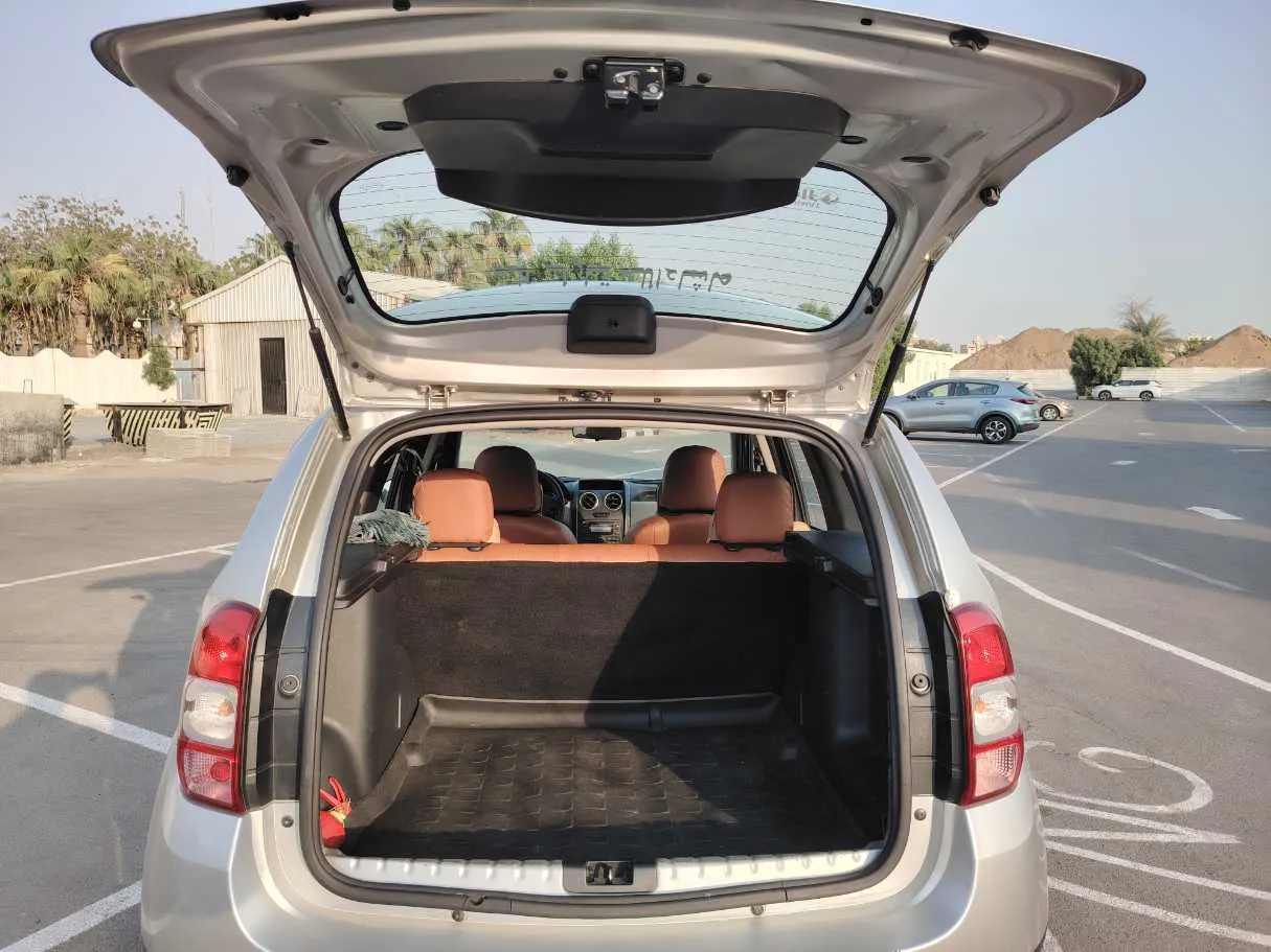Car image 23
