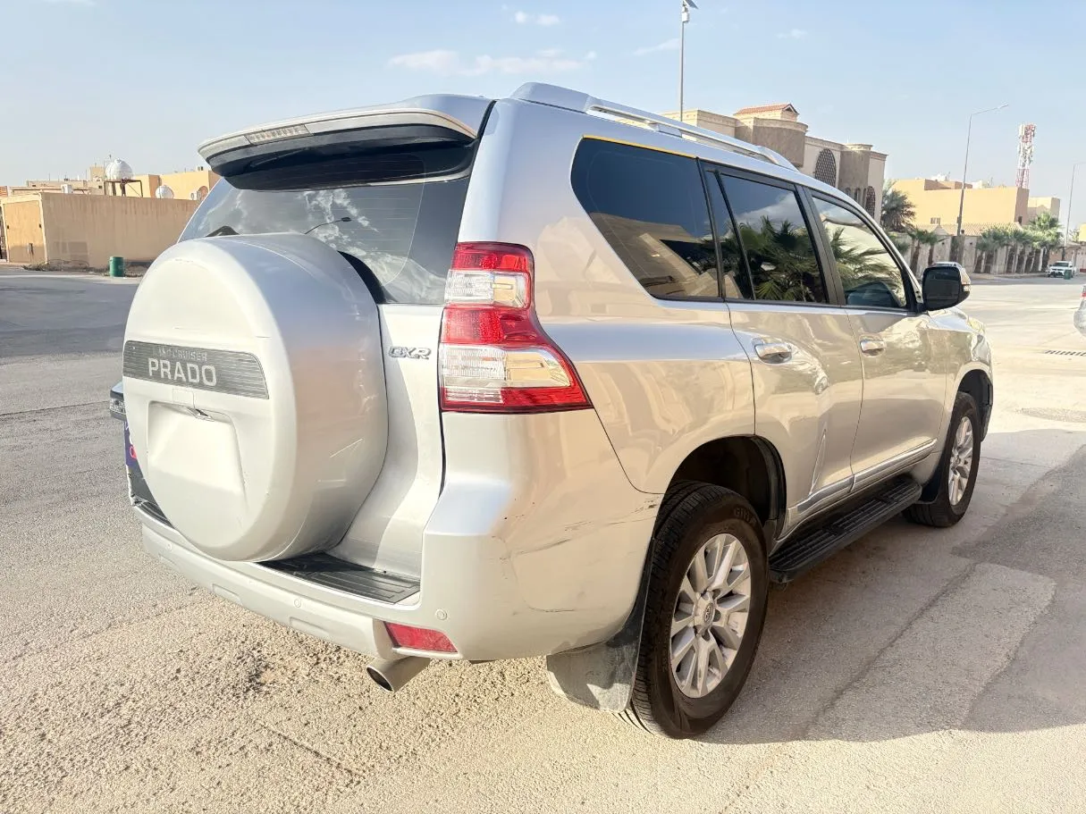 Car image 5