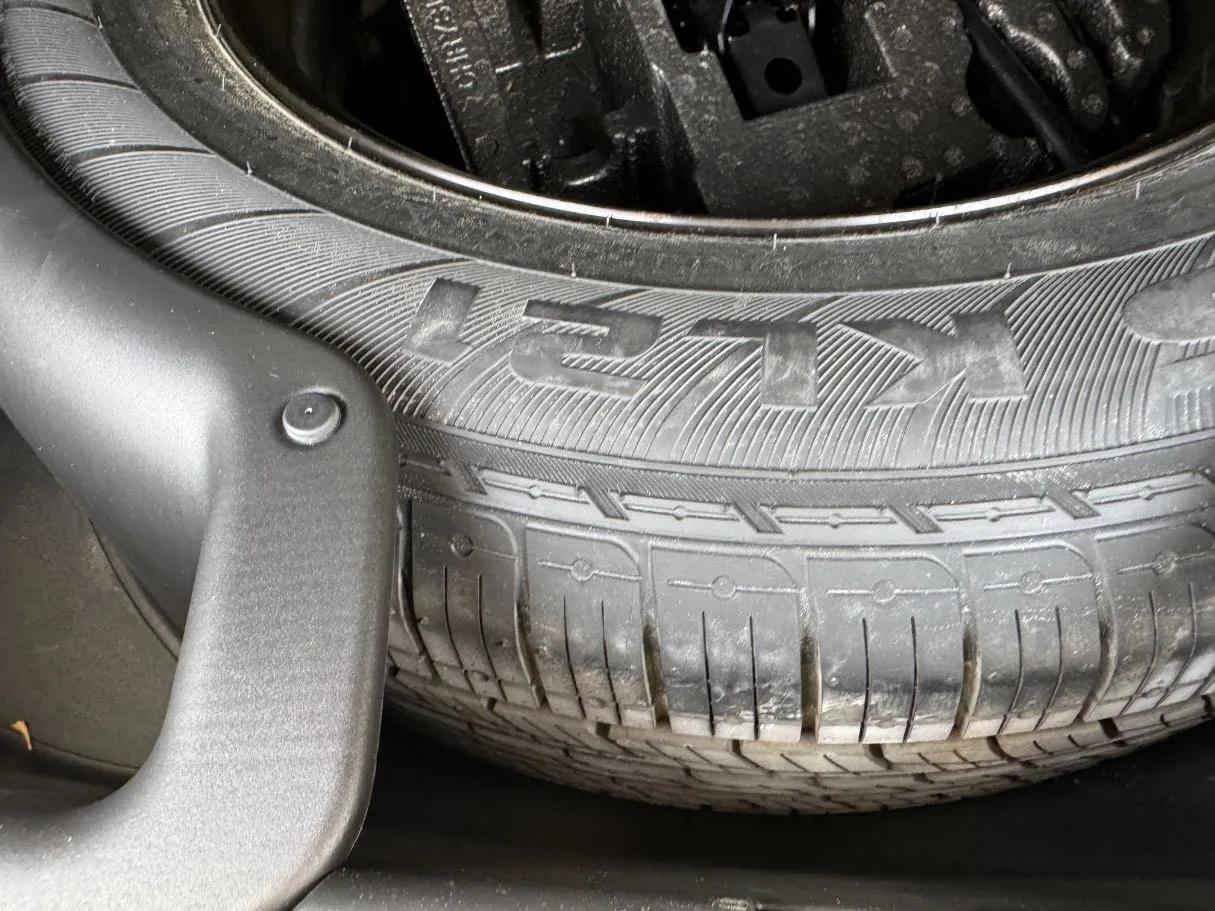 Car image 22