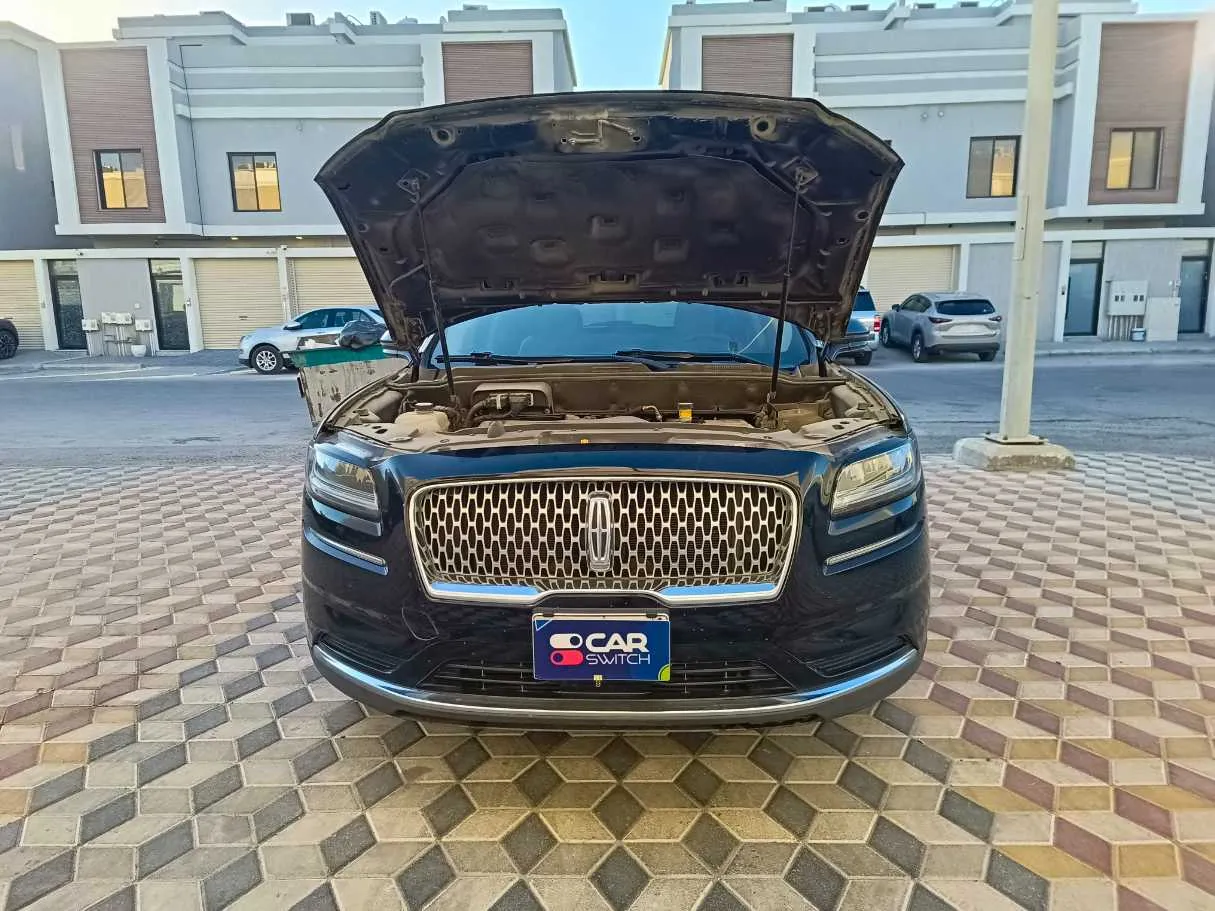 Car image 35