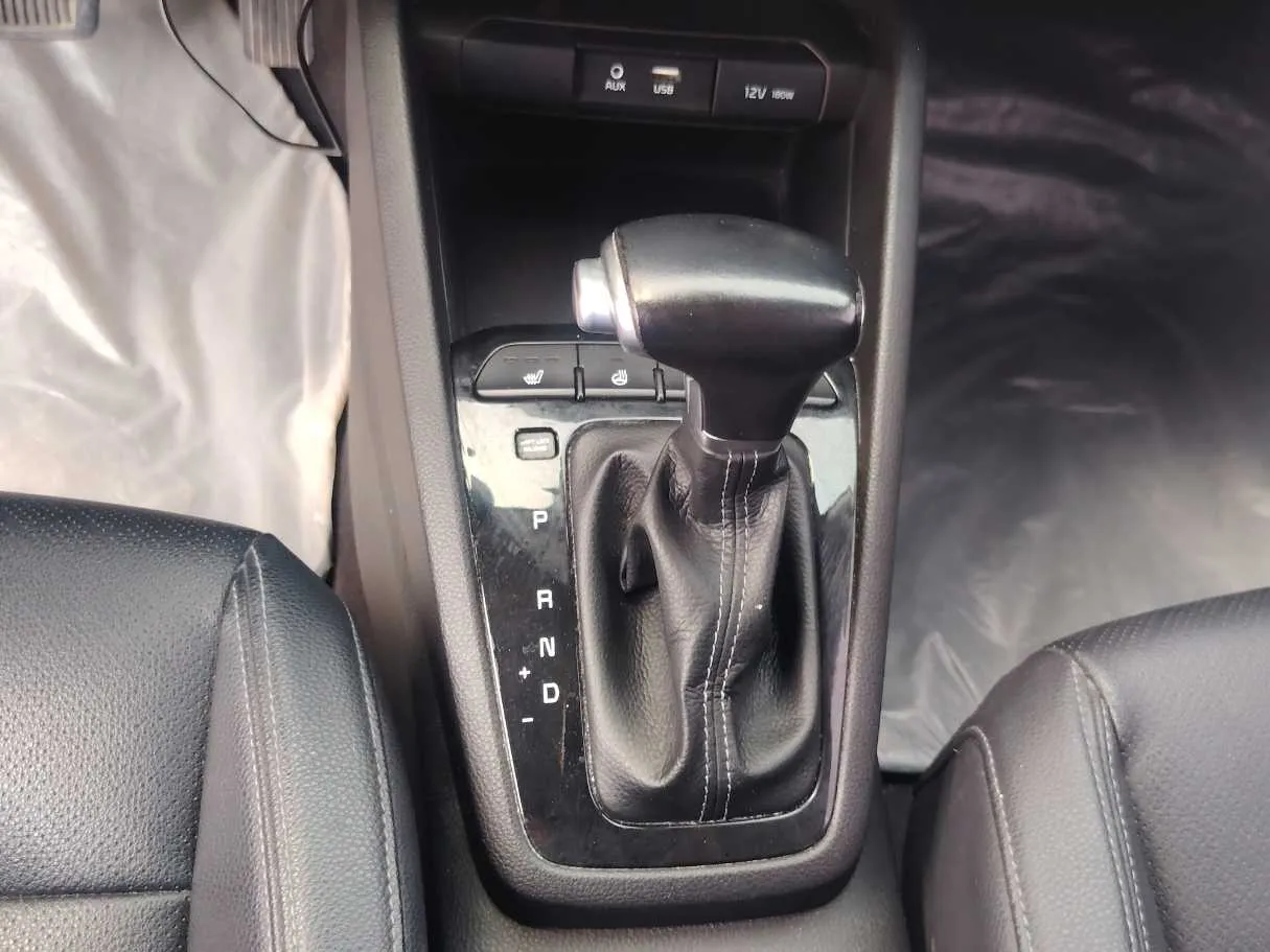 Car image 20