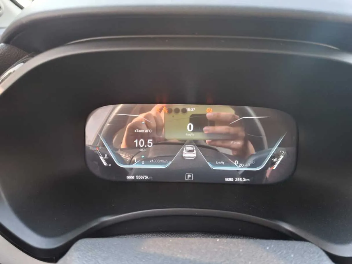 Car image 13
