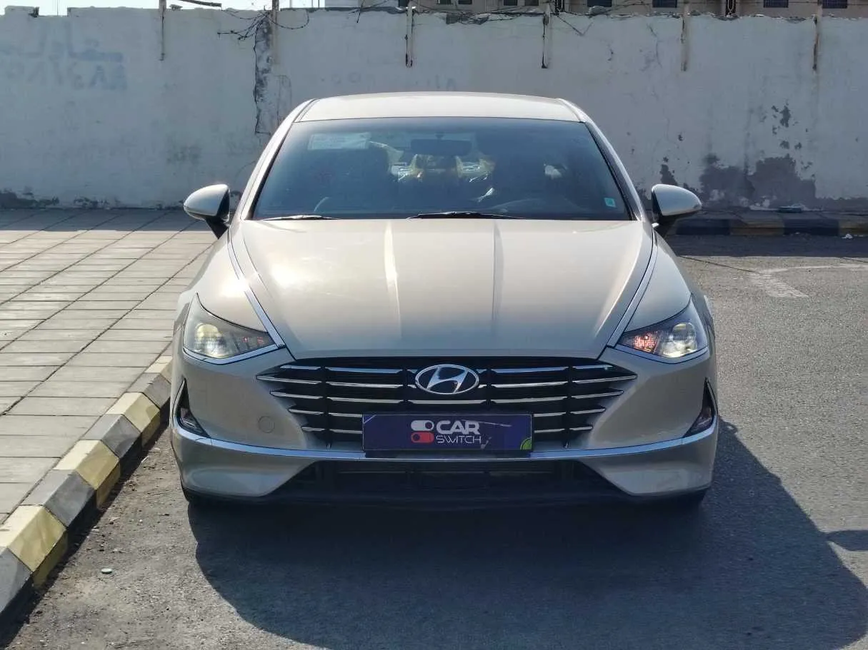 Car image 2