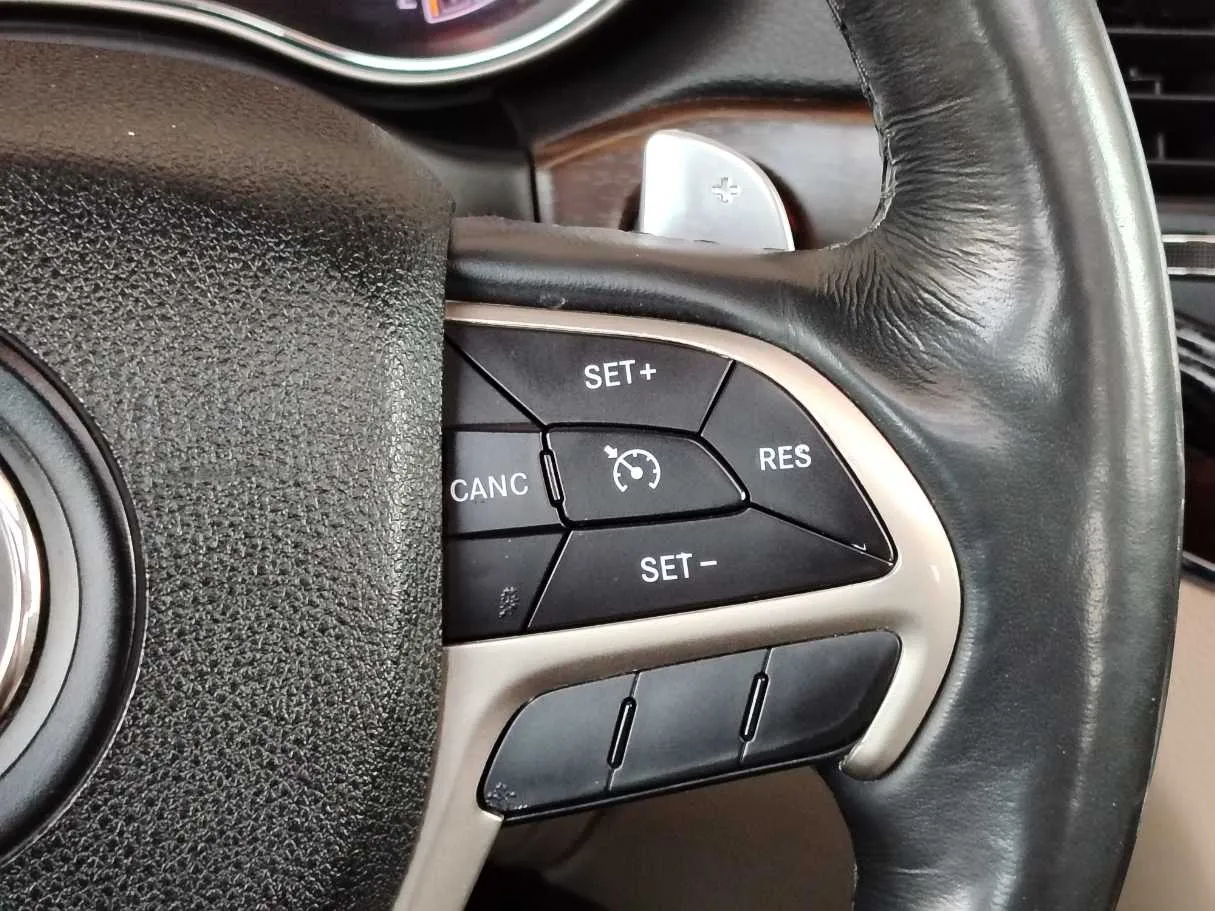 Car image 35