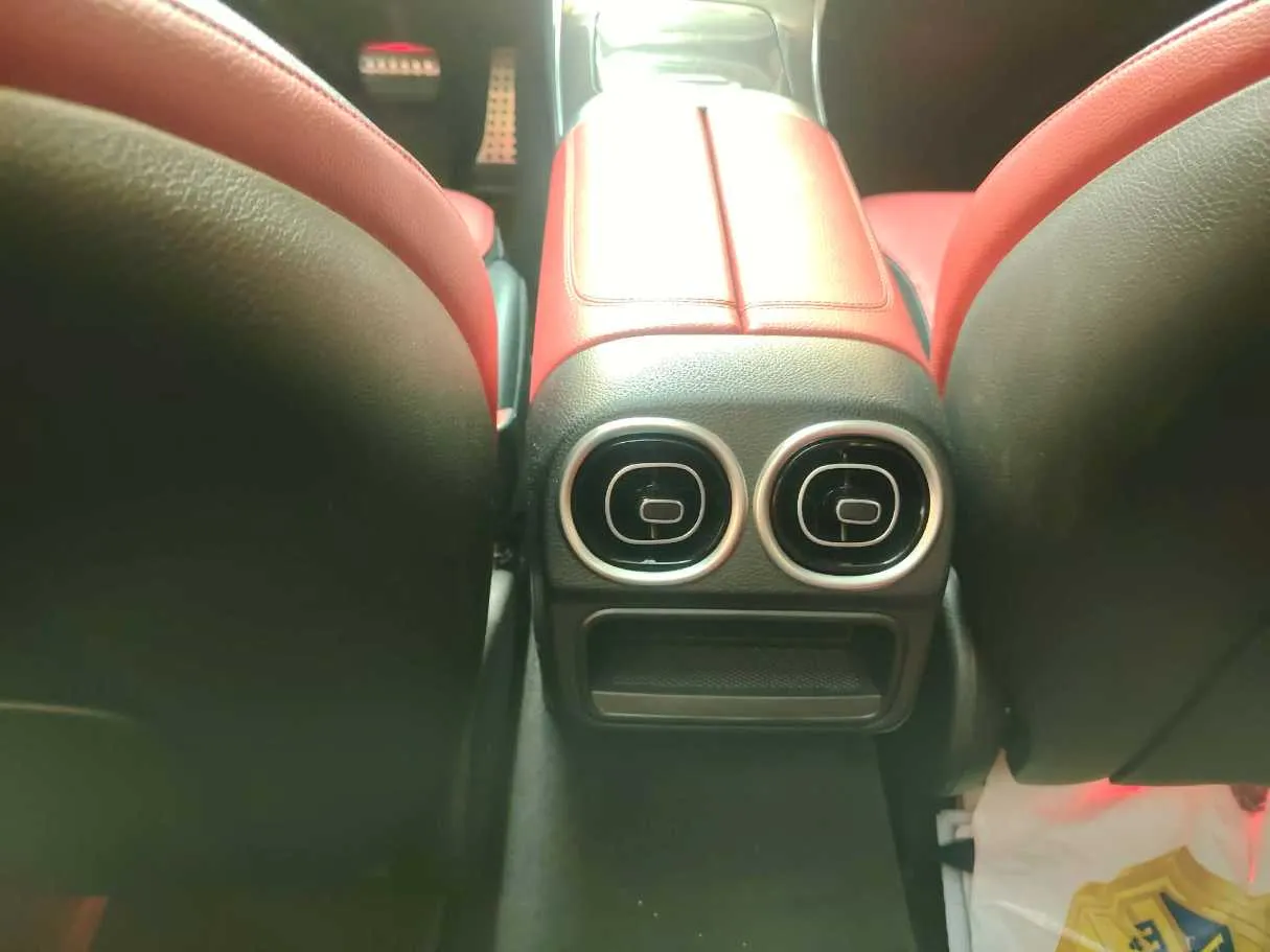 Car image 38