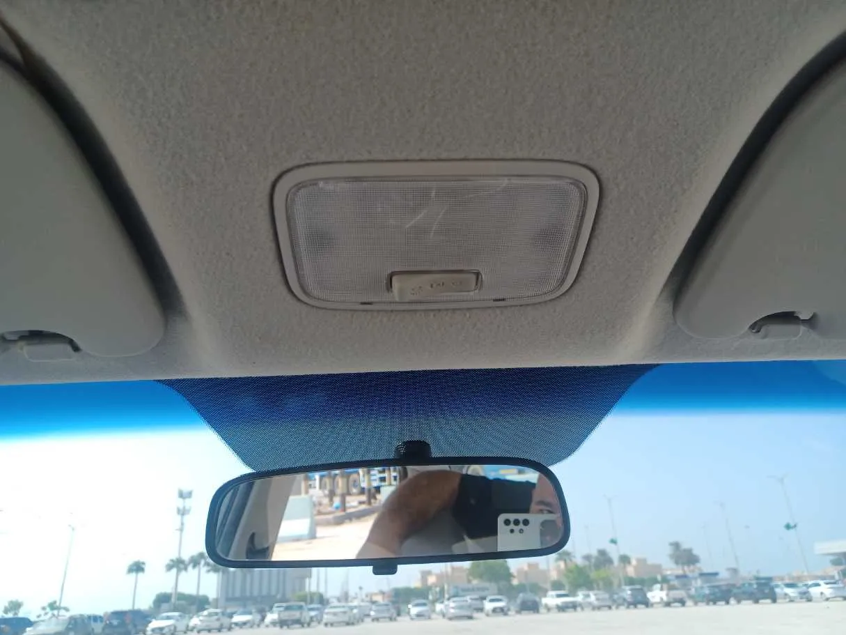Car image 20