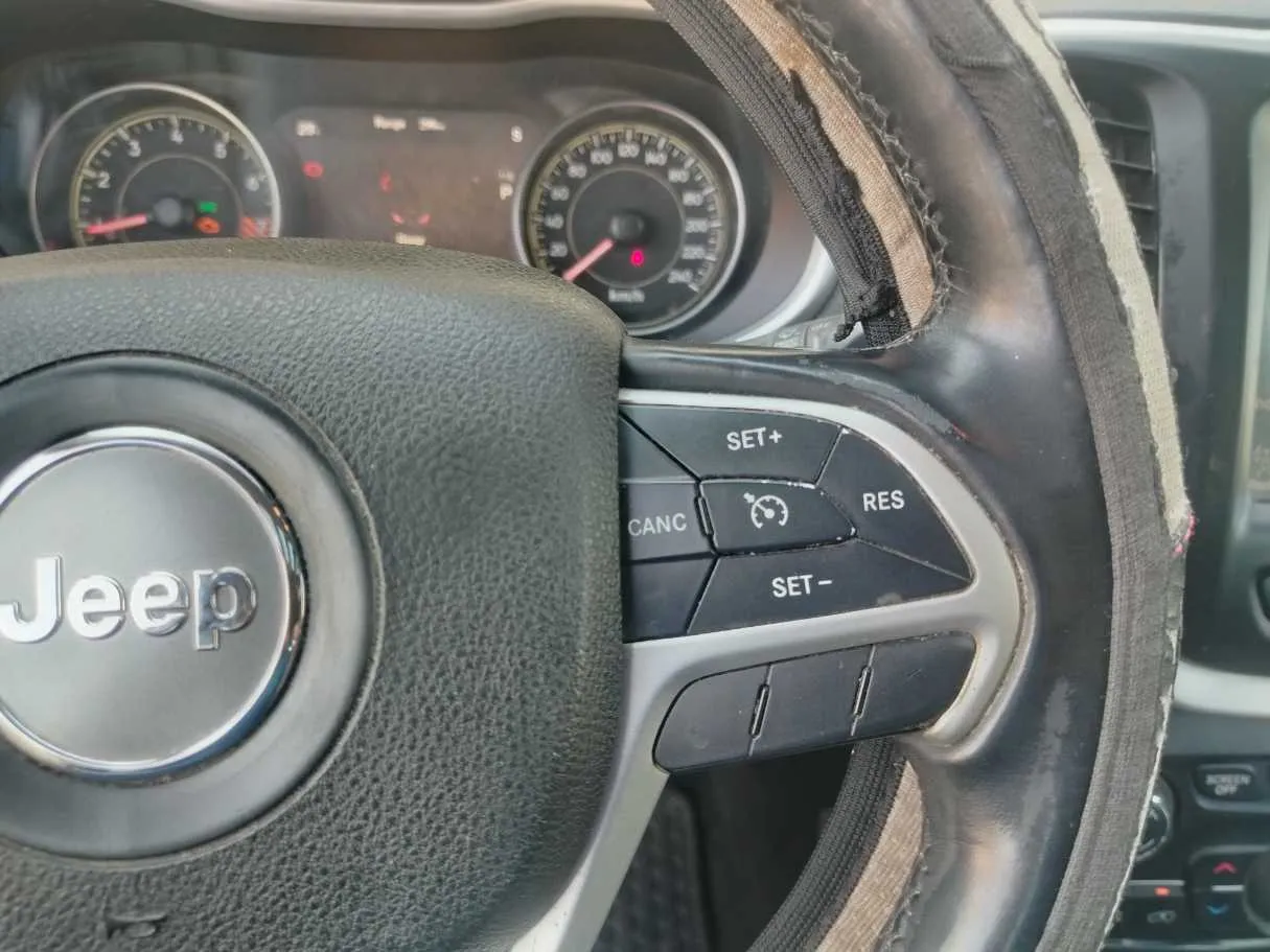 Car image 38