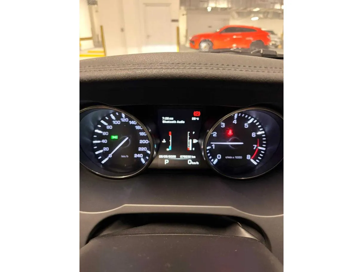 Car image 20