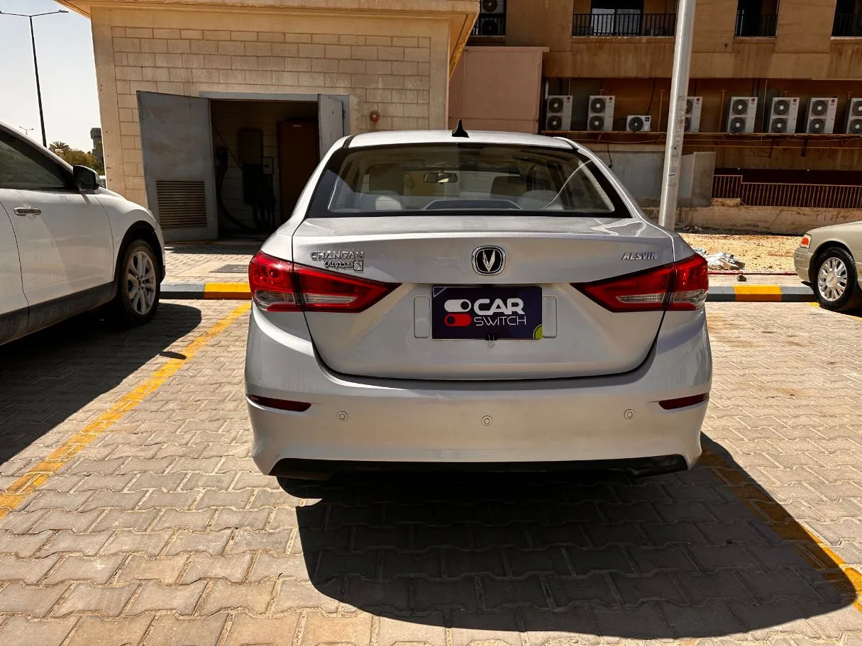 Car image 6