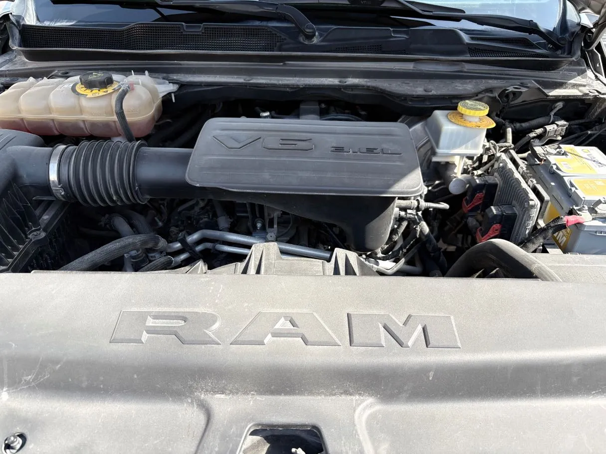 Car image 30