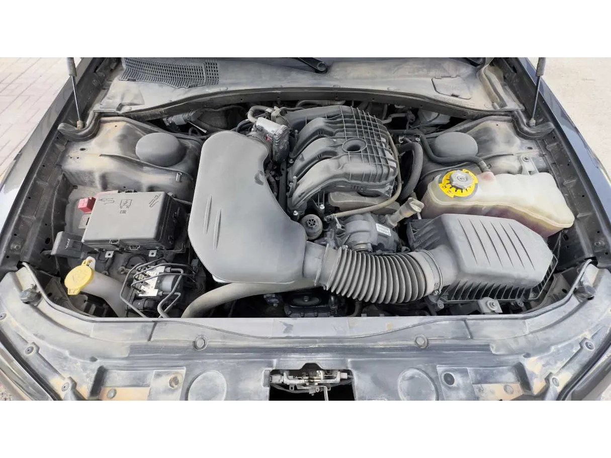 Car image 28