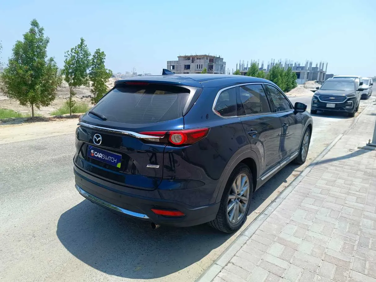 Car image 5