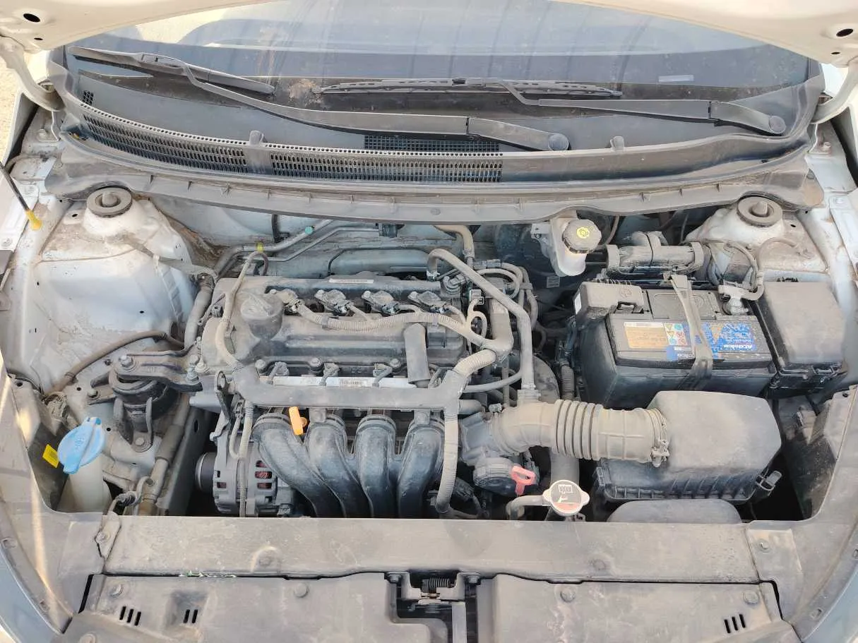 Car image 26