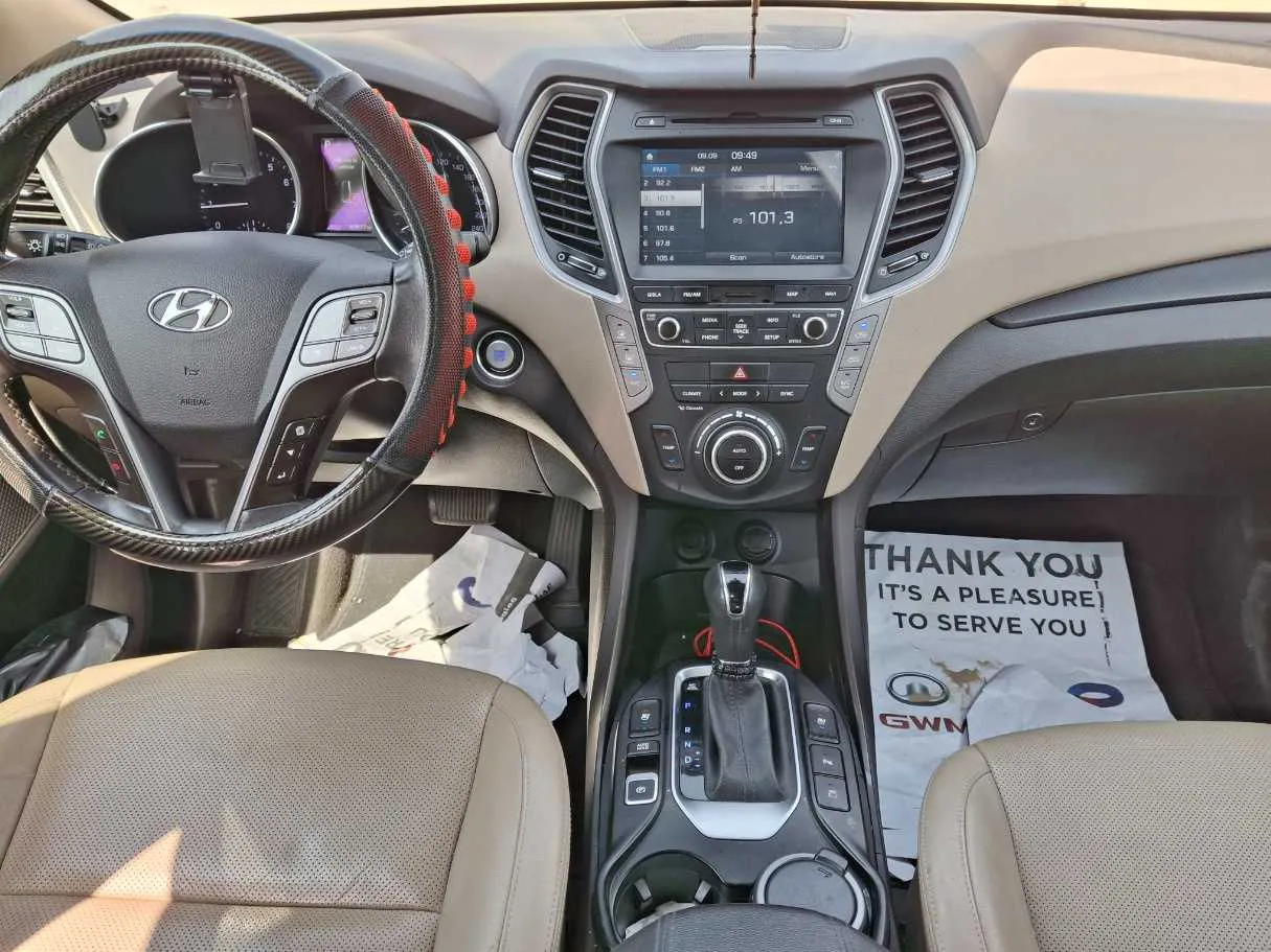 Car image 15