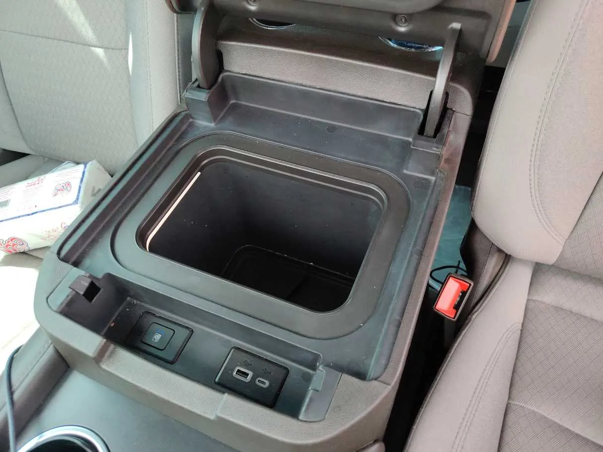 Car image 29
