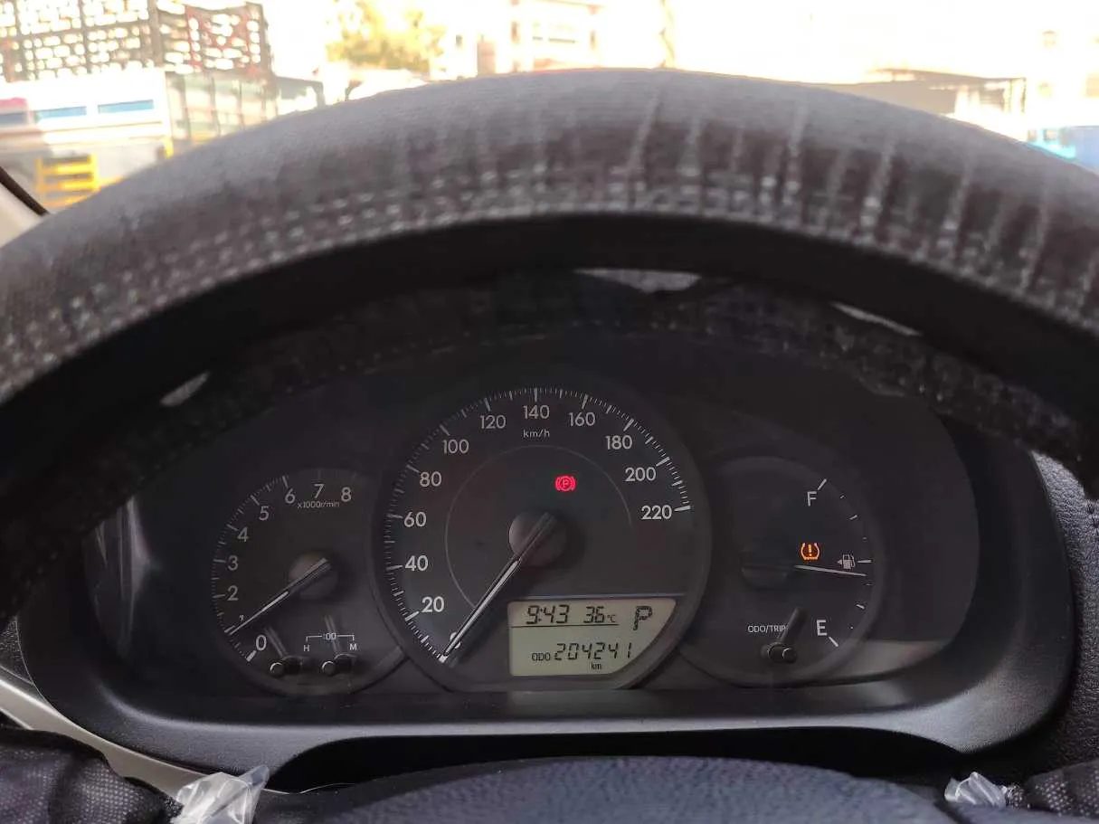 Car image 21