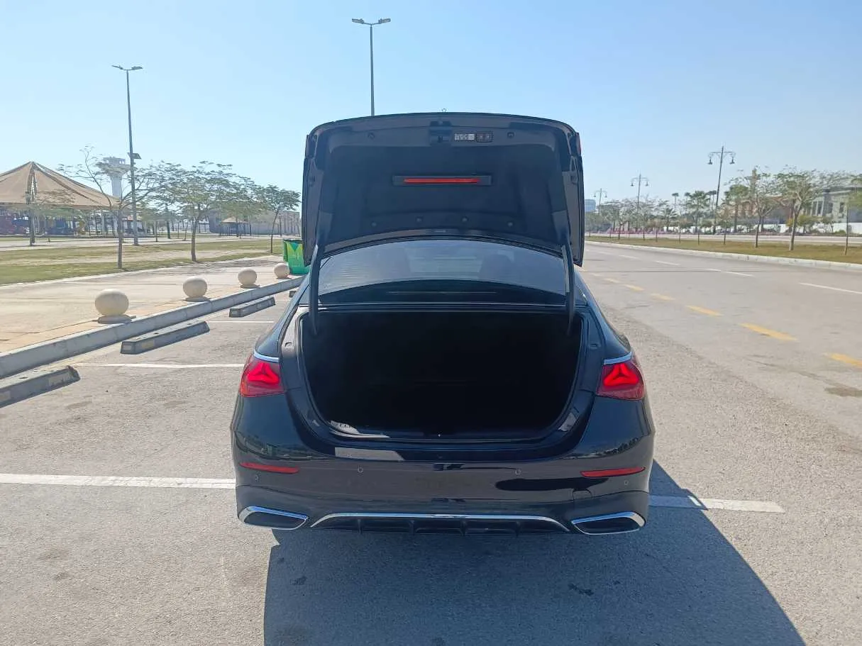 Car image 29
