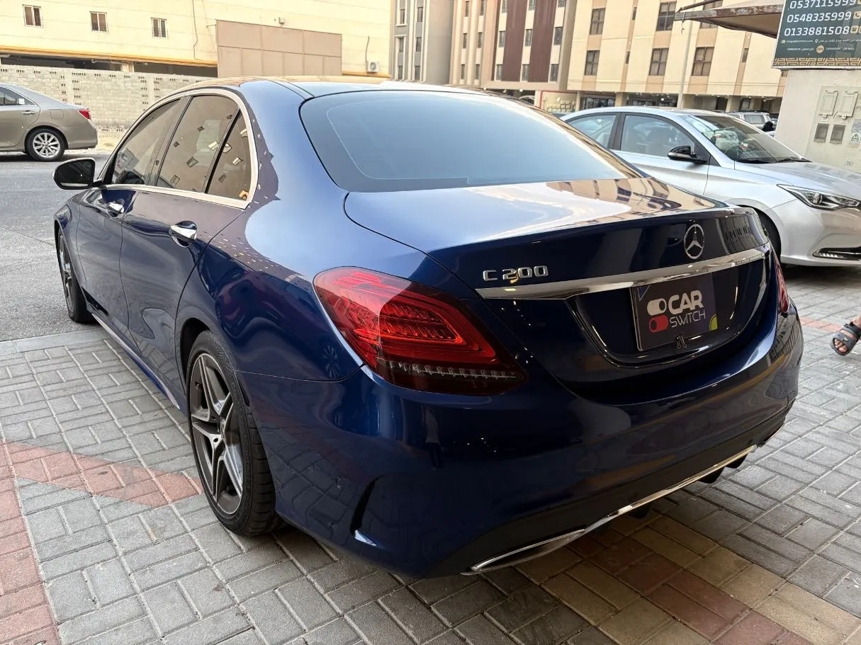 Car image 7